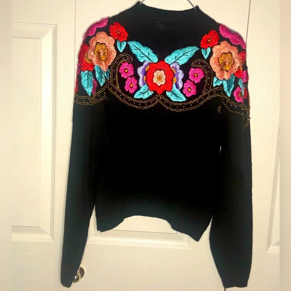 COPY - Vintage 80’s Embroidered Sweater - Picture 1 of 4
